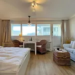 Metropol, Whg 35, Landseite